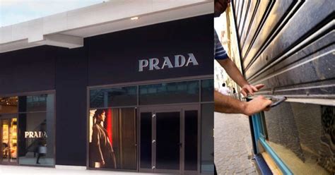 prada outlet chiude|prada outlet website.